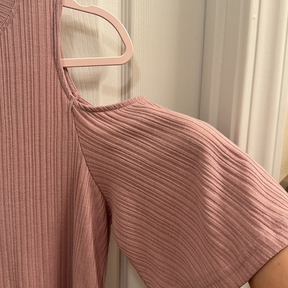 UMGEE open shoulder top - Picture 4 of 5